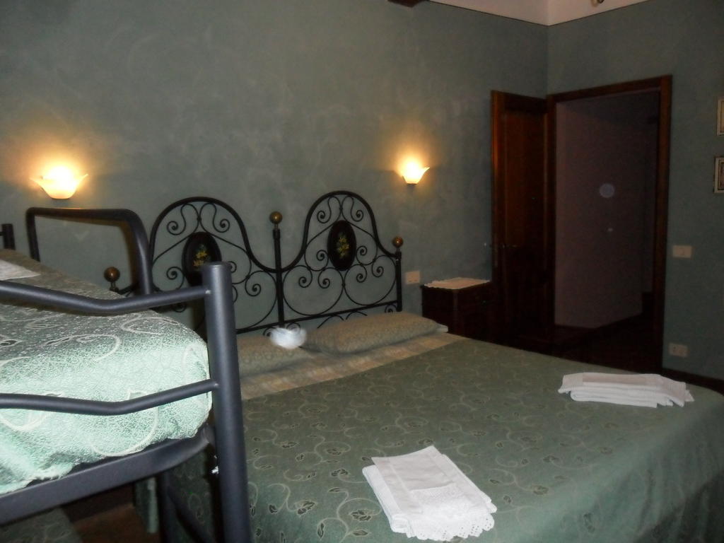 Le Rondini Bed and Breakfast Chiusi Esterno foto