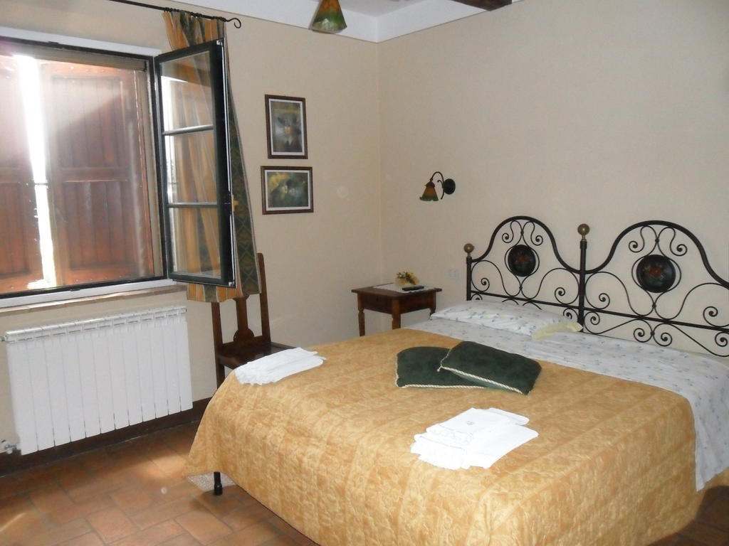 Le Rondini Bed and Breakfast Chiusi Camera foto